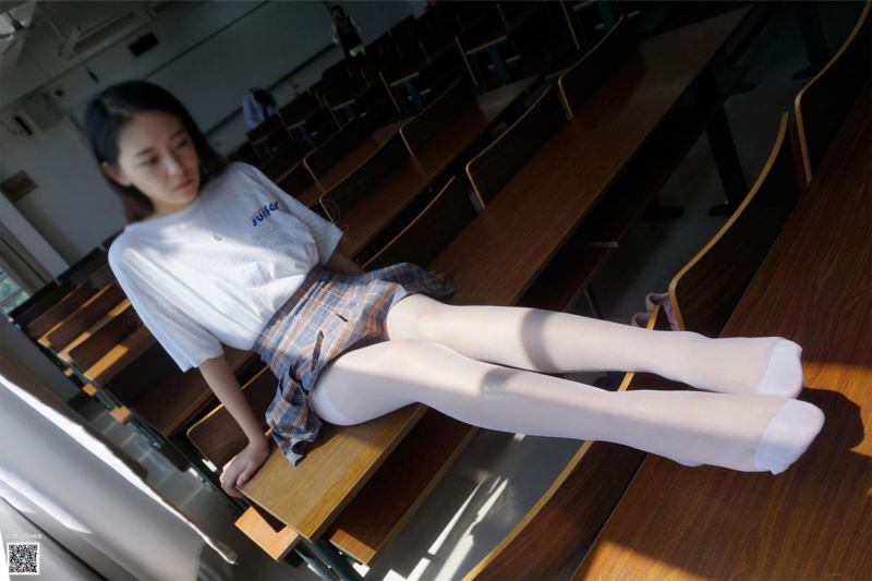 妖精视觉 NO.130 苏苏 学生装，白丝袜